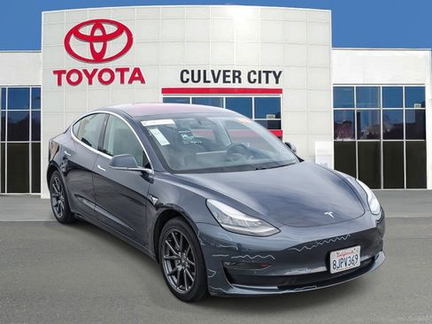 Used 2019 Tesla Model 3 Mid Range image 1