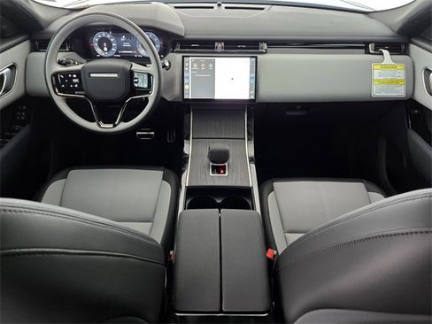 New 2026 Land Rover Range Rover Velar Dynamic SE image 4