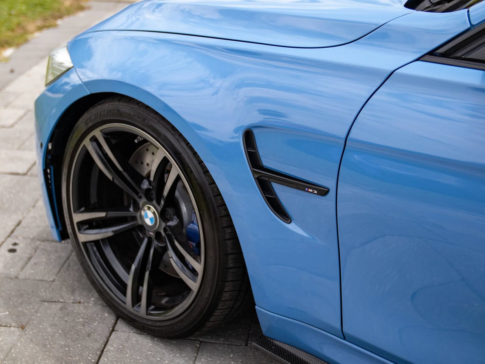 Used 2016 BMW M3 RWD image 9
