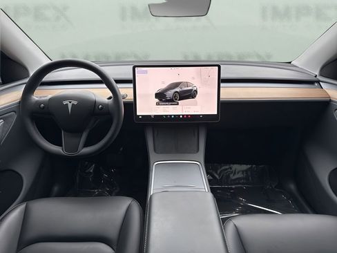 Used 2024 Tesla Model Y Long Range image 14