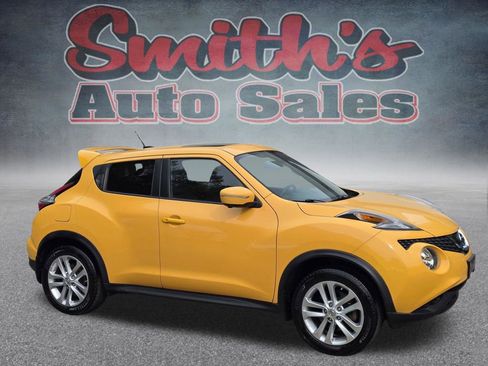 Used 2015 Nissan Juke SV w/ Technology Package AWD/4WD image 1