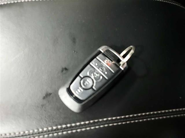 Used 2024 Ford Explorer XLT w/ Equipment Group 202A AWD/4WD image 19