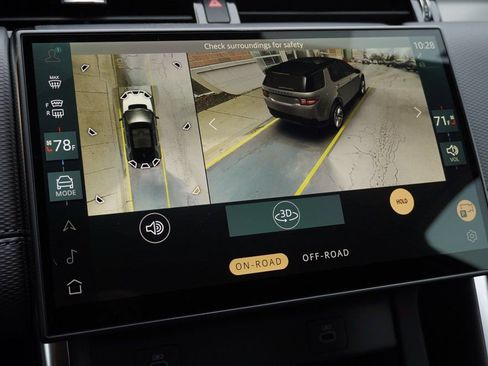 New 2026 Land Rover Discovery Sport Landmark AWD/4WD image 25