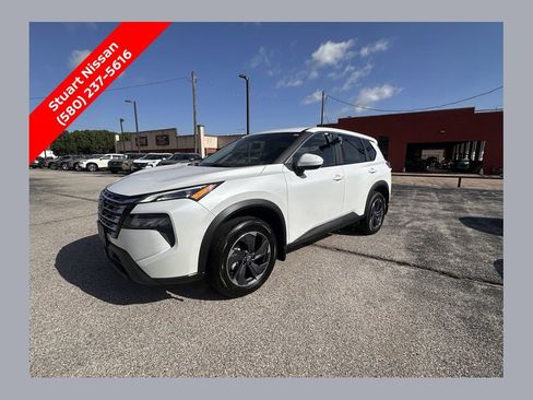 Certified 2025 Nissan Rogue SV FWD image 1