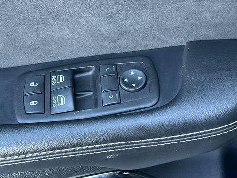 Used 2015 Dodge Challenger SRT Hellcat image 13