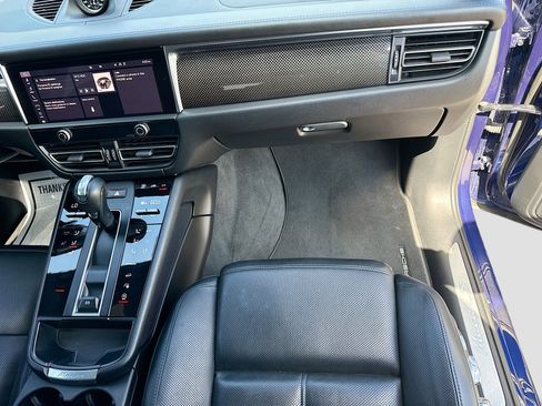Used 2023 Porsche Macan S AWD/4WD image 17