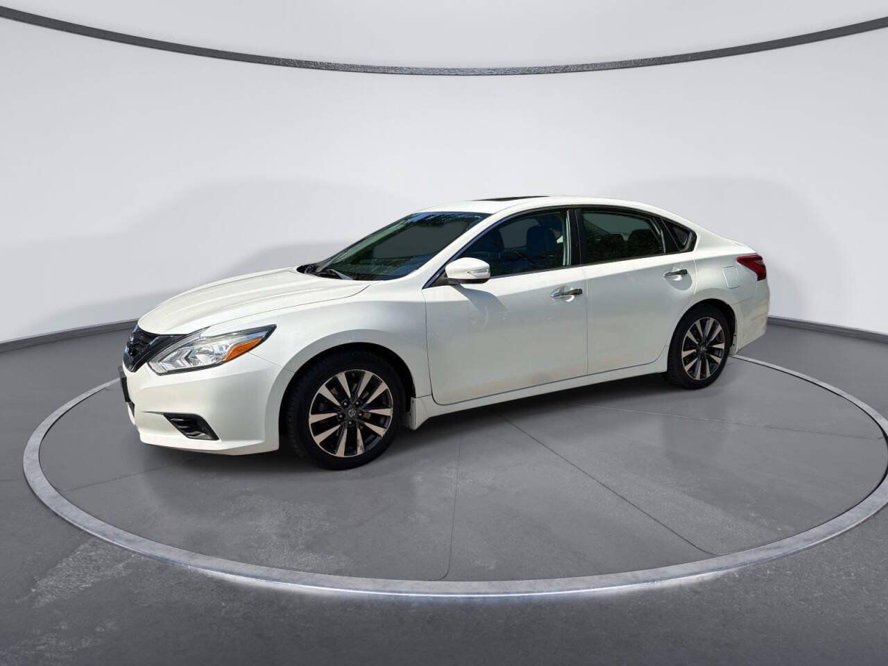 Used 2017 Nissan Altima 2.5 SL FWD image 1