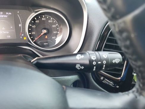 Used 2019 Jeep Compass Altitude image 41