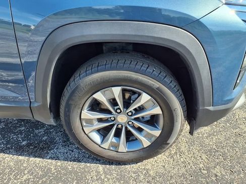Used 2025 Chevrolet Equinox LT w/ Convenience Package II AWD/4WD image 56