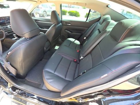 Used 2024 Nissan Altima 2.5 SR w/ SR Premium Package image 24