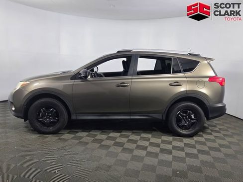 Used 2014 Toyota RAV4 LE FWD image 4