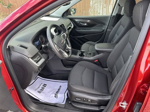 Used 2024 GMC Terrain SLE w/ Driver Convenience Package image 18