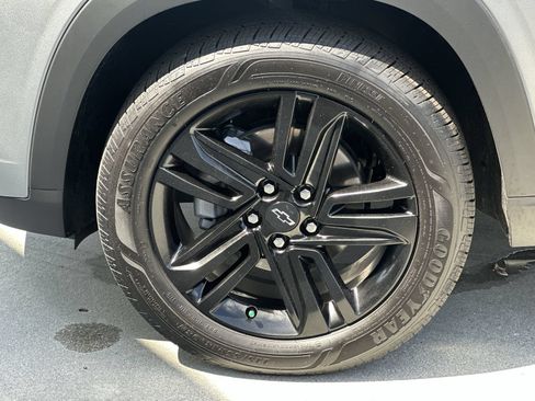Used 2026 Chevrolet Trax ACTIV w/ Sunroof Package FWD image 13