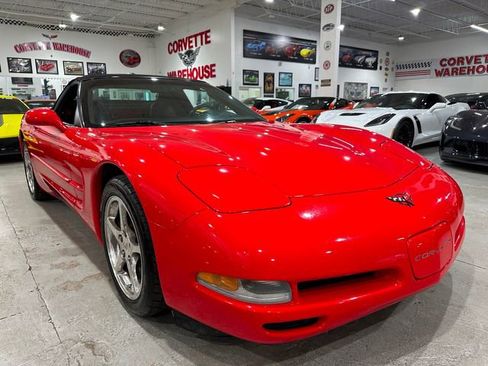 Used 2004 Chevrolet Corvette Convertible w/ Preferred Equipment Group RWD image 4