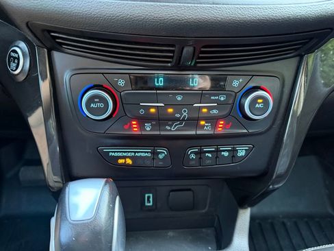 Used 2018 Ford Escape Titanium image 35