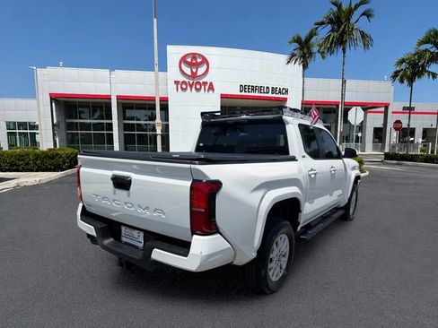 Used 2025 Toyota Tacoma SR5 RWD image 7