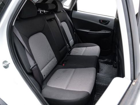 Used 2021 Hyundai Kona SE image 39