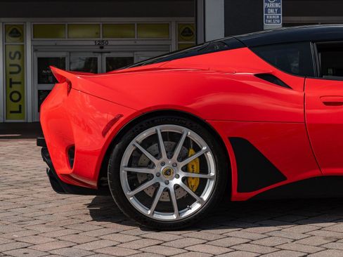 Used 2020 Lotus Evora image 23