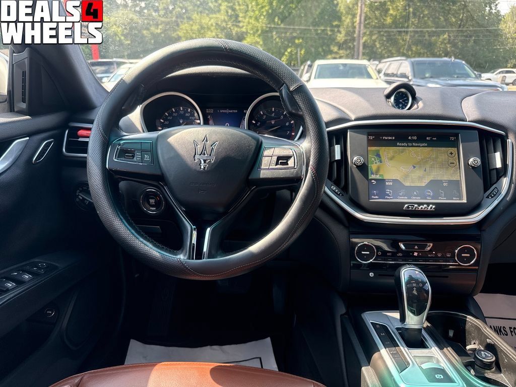 Used 2015 Maserati Ghibli RWD image 14