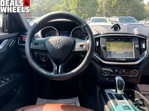 Used 2015 Maserati Ghibli RWD image 14