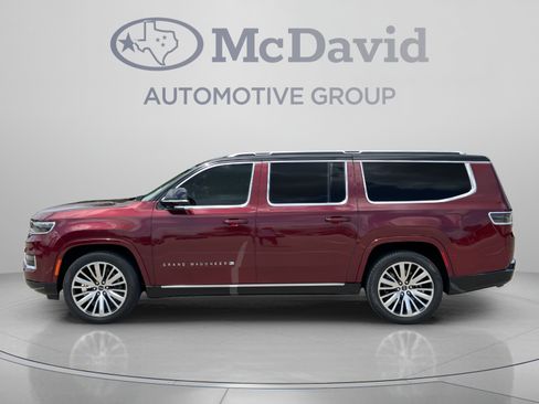 Used 2024 Jeep Grand Wagoneer L Series III AWD/4WD image 4