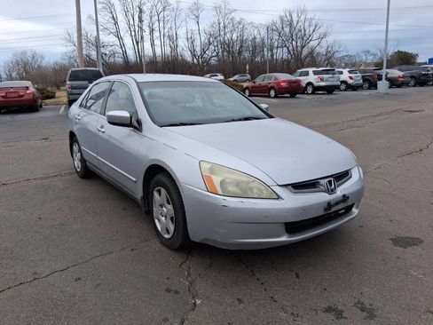 Used 2005 Honda Accord LX image 3