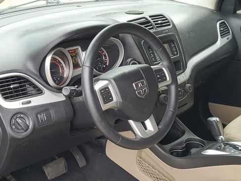 Used 2017 Dodge Journey SE w/ Comfort/Convenience Group AWD/4WD image 7