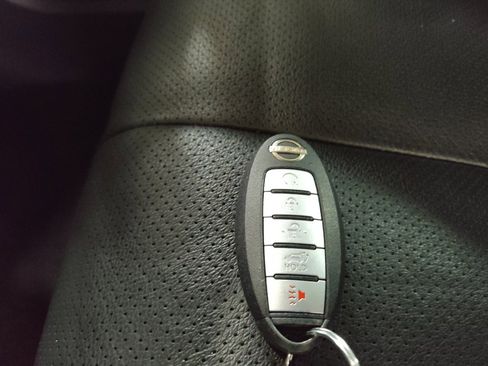 Used 2023 Nissan Murano SL w/ SL Moonroof Package FWD image 32