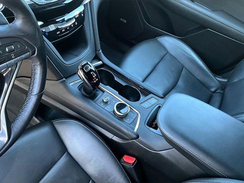 Used 2024 Cadillac XT6 Sport image 15