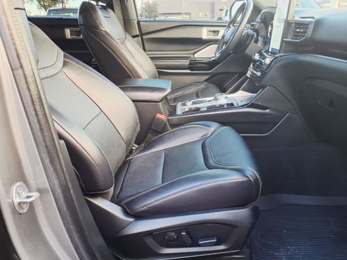 Used 2023 Ford Explorer ST w/ Equipment Group 401A image 11