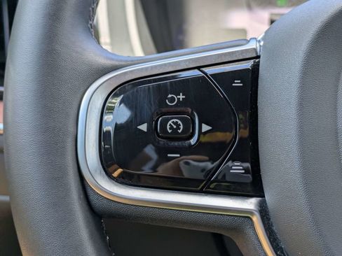 Certified 2023 Volvo XC60 B5 Ultimate w/ Climate Package AWD/4WD image 35