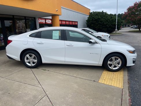 Used 2023 Chevrolet Malibu LS w/ Driver Confidence Package image 3