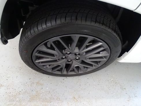 Certified 2023 Jeep Compass High Altitude AWD/4WD image 29