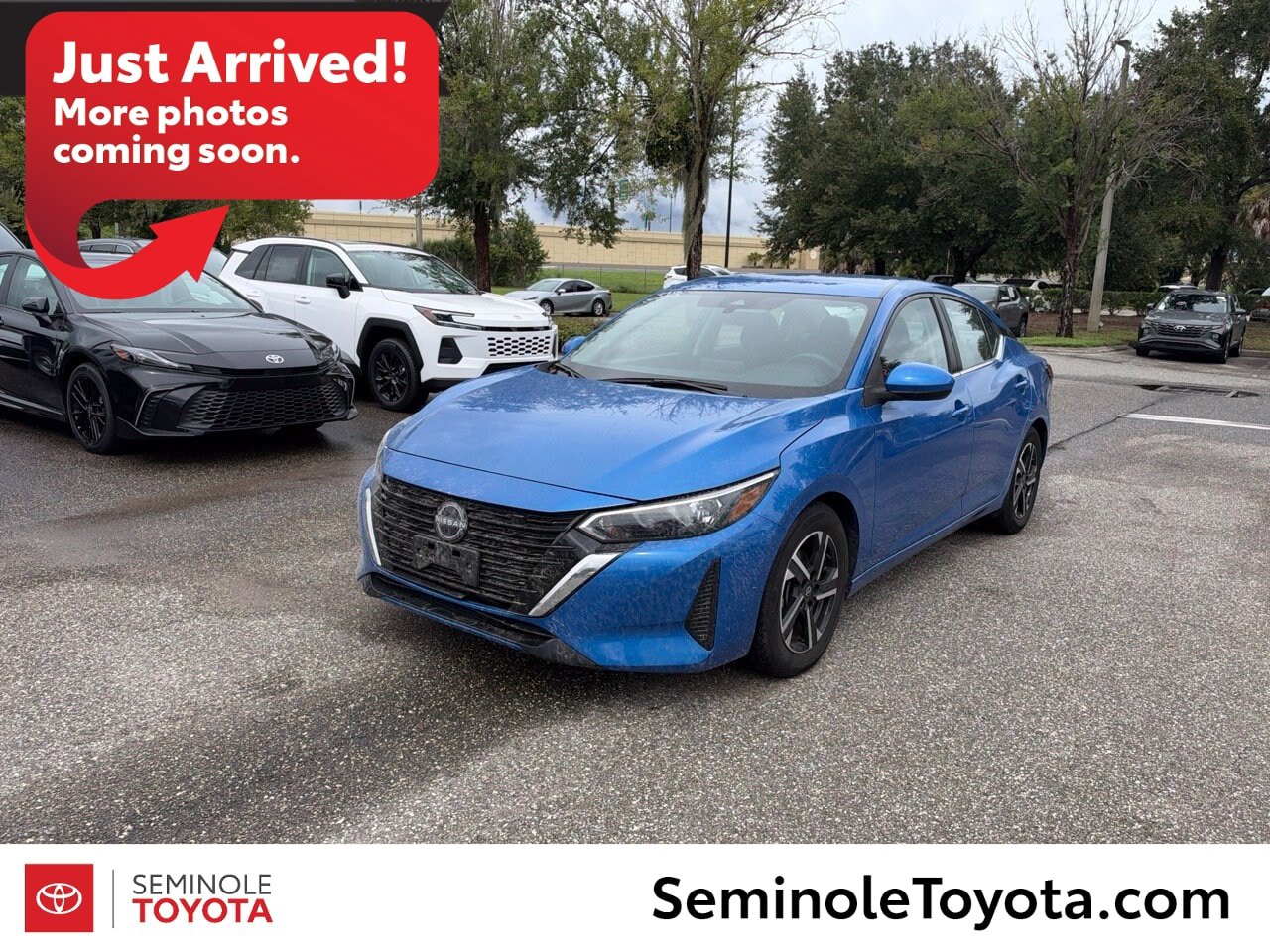 Used 2025 Nissan Sentra SV FWD image 1