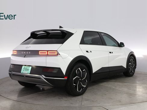 Used 2024 Hyundai Ioniq 5 SEL image 12