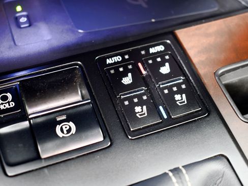 Used 2022 Lexus RX 450h AWD image 39