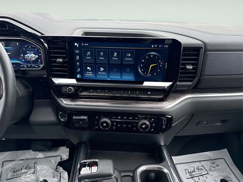 Used 2024 Chevrolet Silverado 1500 LTZ image 14