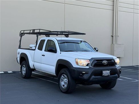 Used 2013 Toyota Tacoma 4x4 Access Cab w/ Convenience Pkg image 3