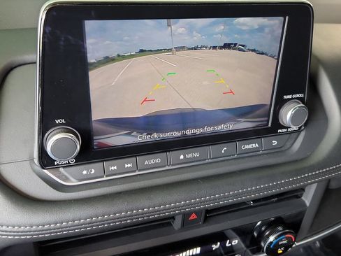 Used 2026 Nissan Rogue SV FWD image 20