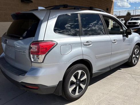 Used 2017 Subaru Forester 2.5i Limited AWD/4WD image 3