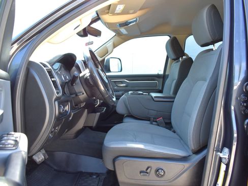 Used 2020 RAM 1500 Big Horn AWD/4WD image 42