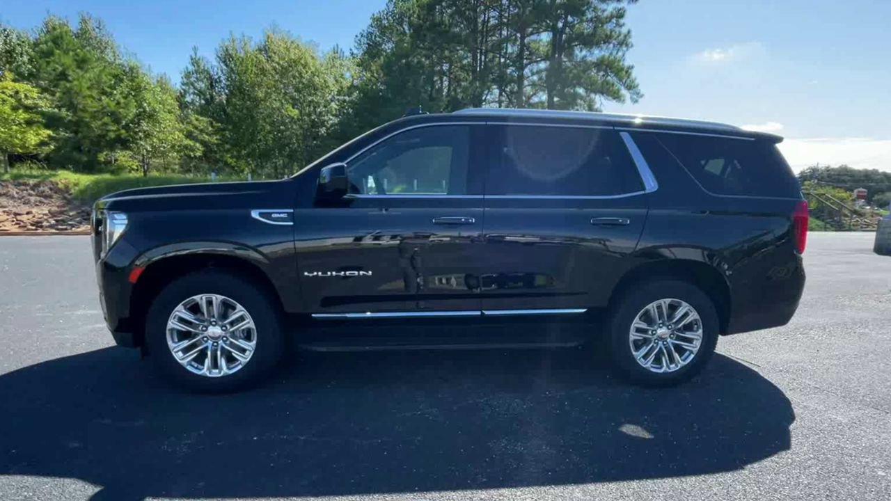 Used 2024 GMC Yukon SLT RWD image 5