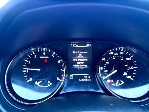 Used 2017 Nissan Rogue Sport S w/ S Appearance Package image 27