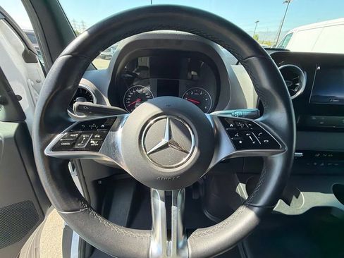 Used 2025 Mercedes-Benz Sprinter 2500 image 22