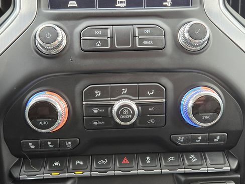 Used 2022 GMC Sierra 1500 SLT w/ SLT Premium Plus Package image 20