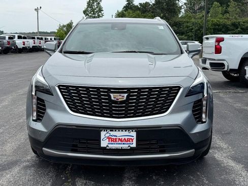 Used 2023 Cadillac XT4 Premium Luxury w/ Enhanced Visibility Package FWD image 9