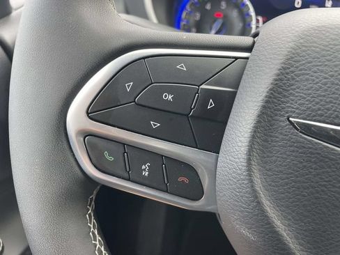 Used 2026 Chrysler Pacifica Select FWD image 22