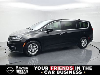 Used 2023 Chrysler Pacifica Touring-L