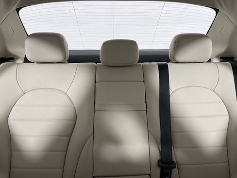 Used 2019 Mercedes-Benz C 300 Sedan image 14