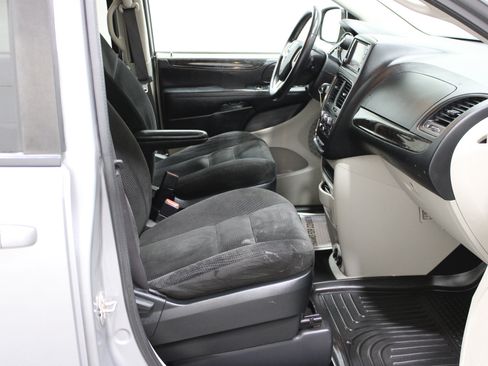 Used 2017 Dodge Grand Caravan SE w/ Power Window Group FWD image 23